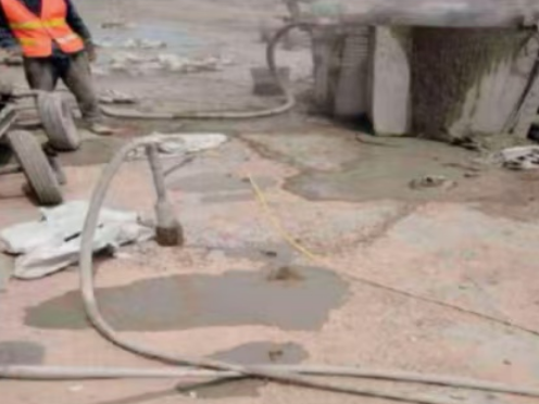 成武水泥混凝土路面板底注浆技术 路面脱空注浆整治方案